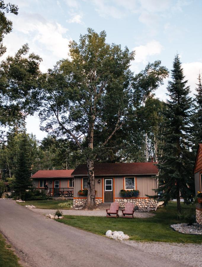 Patricia Lake Bungalows Jasper Dış mekan fotoğraf